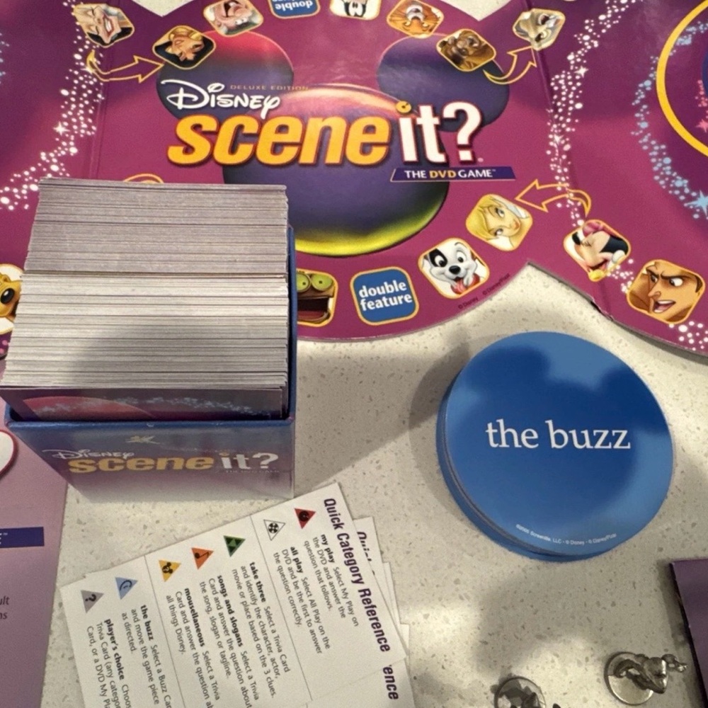 Disney Scene It? Deluxe Edition 2 DVD Board Game 2005 W/Collectors Tin - Picture 5 of 7
